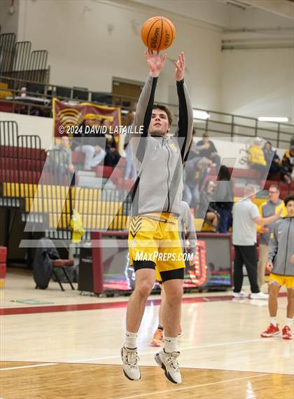 Thumbnail 2 in Windsor vs. Thomas Jefferson (CHSAA 5A Round 2) photogallery.