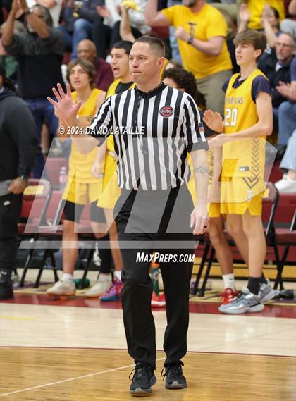 Thumbnail 2 in Windsor vs. Thomas Jefferson (CHSAA 5A Round 2) photogallery.