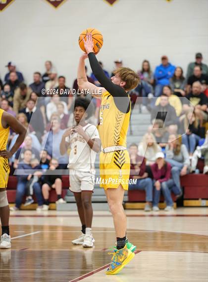 Thumbnail 2 in Windsor vs. Thomas Jefferson (CHSAA 5A Round 2) photogallery.