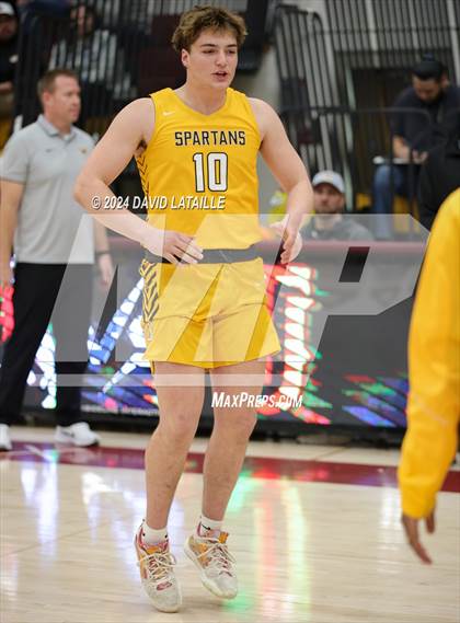 Thumbnail 3 in Windsor vs. Thomas Jefferson (CHSAA 5A Round 2) photogallery.