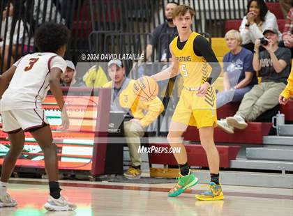Thumbnail 2 in Windsor vs. Thomas Jefferson (CHSAA 5A Round 2) photogallery.