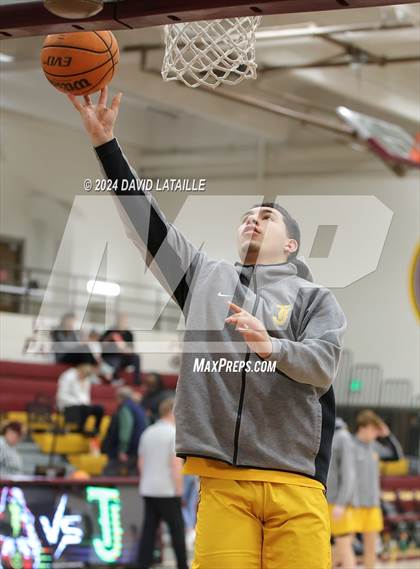 Thumbnail 3 in Windsor vs. Thomas Jefferson (CHSAA 5A Round 2) photogallery.