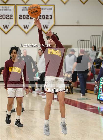 Thumbnail 1 in Windsor vs. Thomas Jefferson (CHSAA 5A Round 2) photogallery.