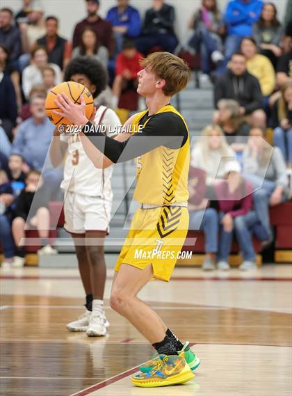 Thumbnail 1 in Windsor vs. Thomas Jefferson (CHSAA 5A Round 2) photogallery.