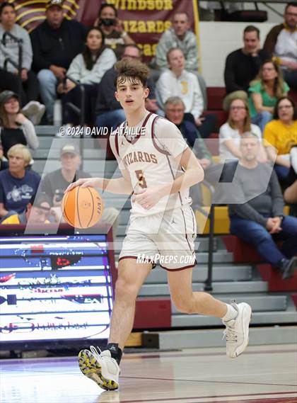 Thumbnail 2 in Windsor vs. Thomas Jefferson (CHSAA 5A Round 2) photogallery.