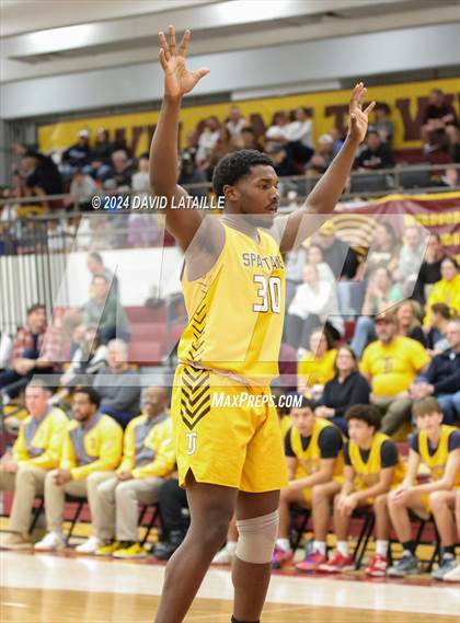 Thumbnail 3 in Windsor vs. Thomas Jefferson (CHSAA 5A Round 2) photogallery.