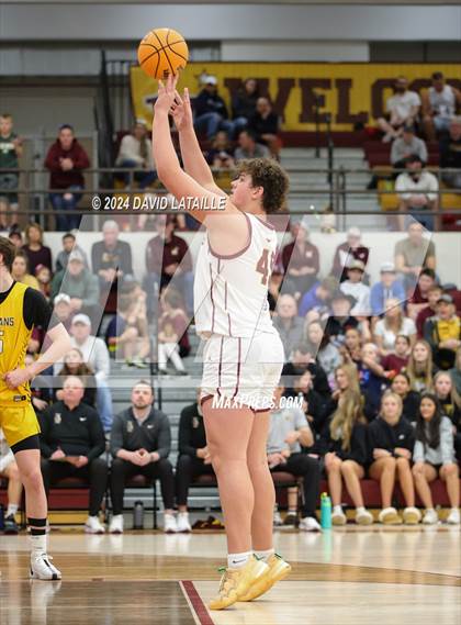 Thumbnail 3 in Windsor vs. Thomas Jefferson (CHSAA 5A Round 2) photogallery.