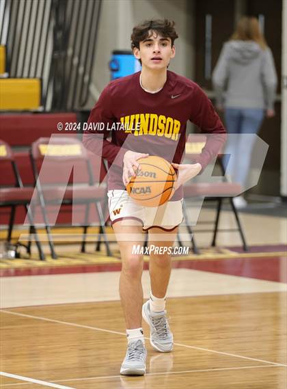 Thumbnail 2 in Windsor vs. Thomas Jefferson (CHSAA 5A Round 2) photogallery.