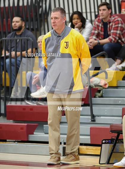 Thumbnail 2 in Windsor vs. Thomas Jefferson (CHSAA 5A Round 2) photogallery.