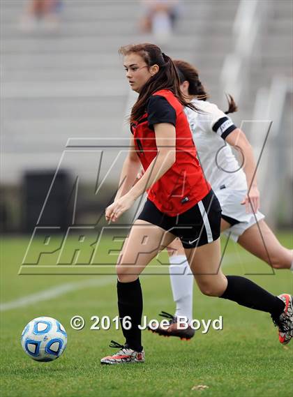 Thumbnail 1 in Hewitt-Trussville vs. Pope John Paul II (Southern Invitational Shootout 2016) photogallery.