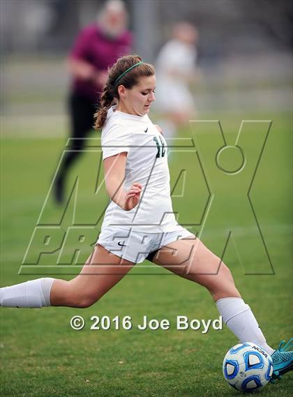 Thumbnail 2 in Hewitt-Trussville vs. Pope John Paul II (Southern Invitational Shootout 2016) photogallery.