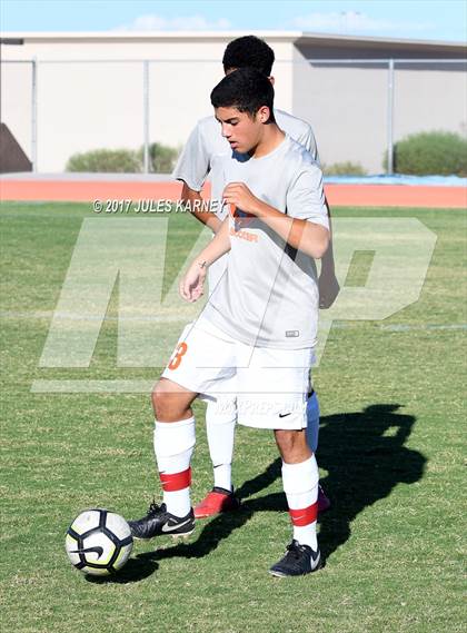 Thumbnail 3 in Spring Valley vs Bishop Gorman photogallery.