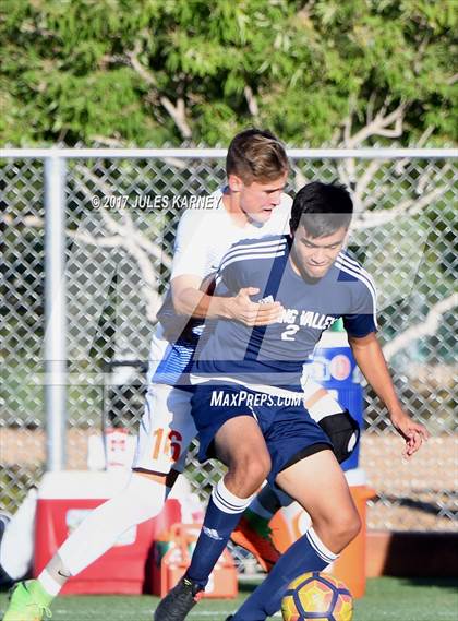 Thumbnail 2 in Spring Valley vs Bishop Gorman photogallery.