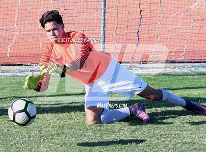 Thumbnail 2 in Spring Valley vs Bishop Gorman photogallery.