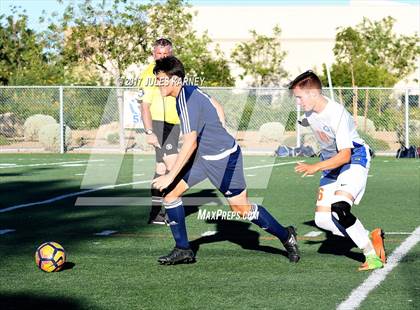 Thumbnail 3 in Spring Valley vs Bishop Gorman photogallery.