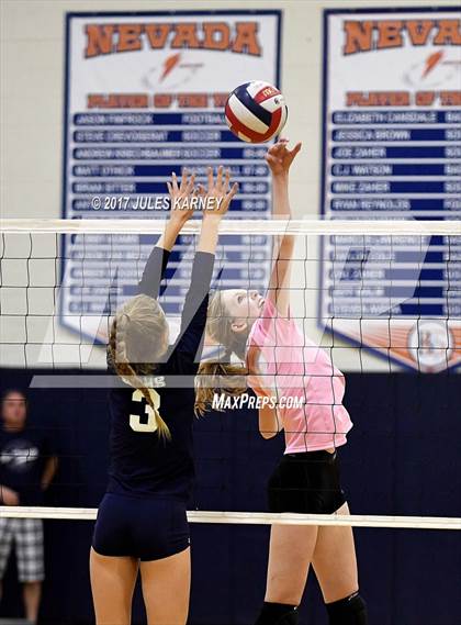Thumbnail 2 in Shadow Ridge vs. Bishop Gorman photogallery.