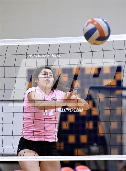 Thumbnail 2 in Shadow Ridge vs. Bishop Gorman photogallery.
