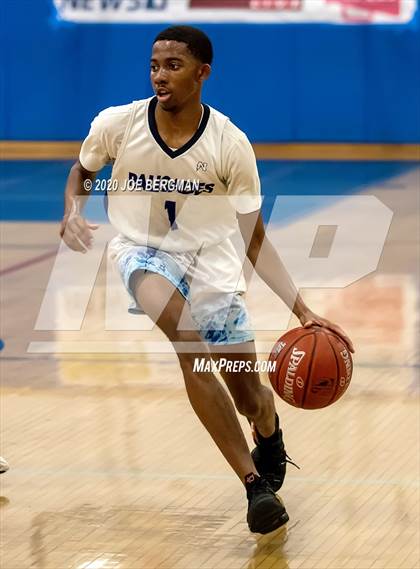 Thumbnail 3 in Bakersfield Christian @ Palisades (CIF SoCal D4 Regional Final) photogallery.