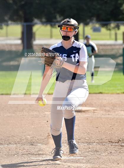 Thumbnail 3 in Granite Bay vs. Vista del Lago (Stephanie LeDoux Tournament) photogallery.