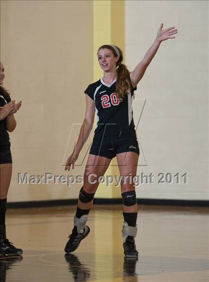 Thumbnail 1 in Waldron vs Edinburgh (IHSAA Volleyball Sectionals) photogallery.