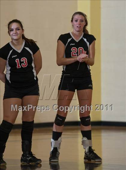 Thumbnail 1 in Waldron vs Edinburgh (IHSAA Volleyball Sectionals) photogallery.