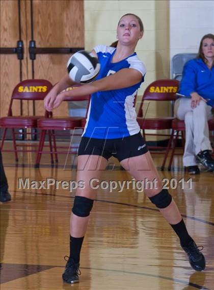 Thumbnail 2 in Waldron vs Edinburgh (IHSAA Volleyball Sectionals) photogallery.