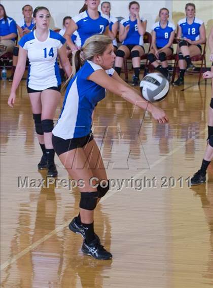 Thumbnail 3 in Waldron vs Edinburgh (IHSAA Volleyball Sectionals) photogallery.