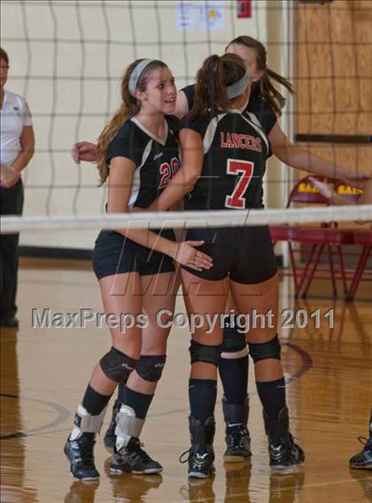 Thumbnail 1 in Waldron vs Edinburgh (IHSAA Volleyball Sectionals) photogallery.