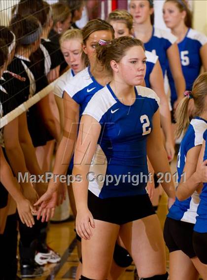 Thumbnail 1 in Waldron vs Edinburgh (IHSAA Volleyball Sectionals) photogallery.