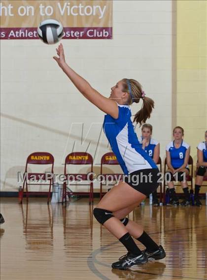Thumbnail 2 in Waldron vs Edinburgh (IHSAA Volleyball Sectionals) photogallery.