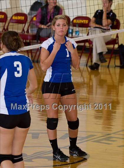 Thumbnail 3 in Waldron vs Edinburgh (IHSAA Volleyball Sectionals) photogallery.