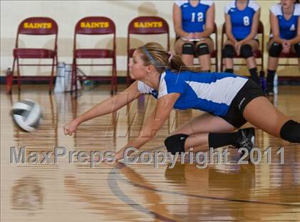 Thumbnail 3 in Waldron vs Edinburgh (IHSAA Volleyball Sectionals) photogallery.