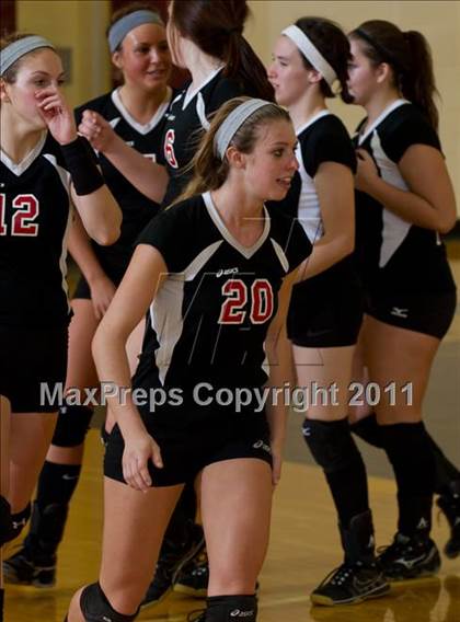 Thumbnail 3 in Waldron vs Edinburgh (IHSAA Volleyball Sectionals) photogallery.