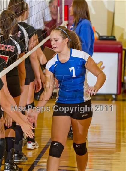 Thumbnail 1 in Waldron vs Edinburgh (IHSAA Volleyball Sectionals) photogallery.