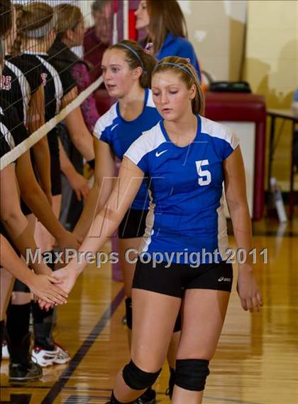 Thumbnail 3 in Waldron vs Edinburgh (IHSAA Volleyball Sectionals) photogallery.