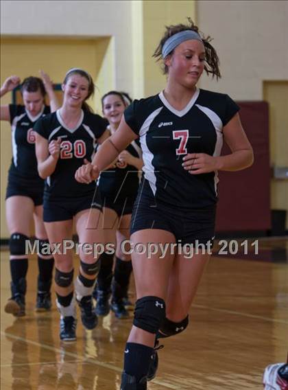 Thumbnail 2 in Waldron vs Edinburgh (IHSAA Volleyball Sectionals) photogallery.