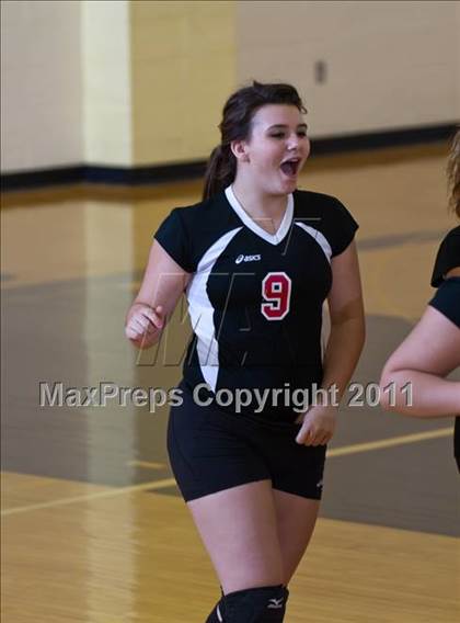 Thumbnail 1 in Waldron vs Edinburgh (IHSAA Volleyball Sectionals) photogallery.