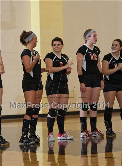 Thumbnail 1 in Waldron vs Edinburgh (IHSAA Volleyball Sectionals) photogallery.