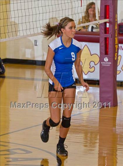 Thumbnail 2 in Waldron vs Edinburgh (IHSAA Volleyball Sectionals) photogallery.