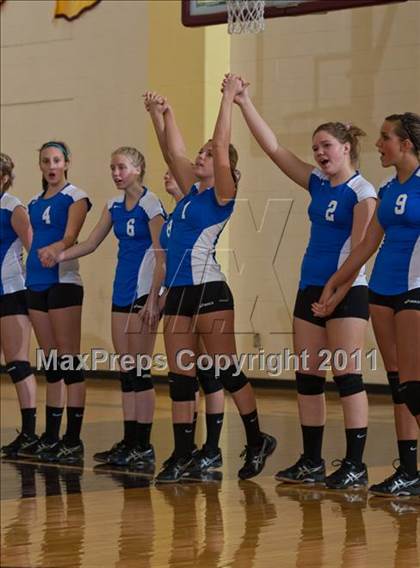 Thumbnail 2 in Waldron vs Edinburgh (IHSAA Volleyball Sectionals) photogallery.