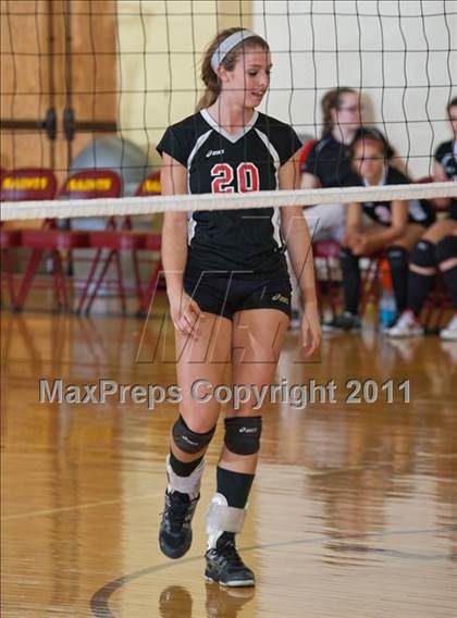 Thumbnail 3 in Waldron vs Edinburgh (IHSAA Volleyball Sectionals) photogallery.