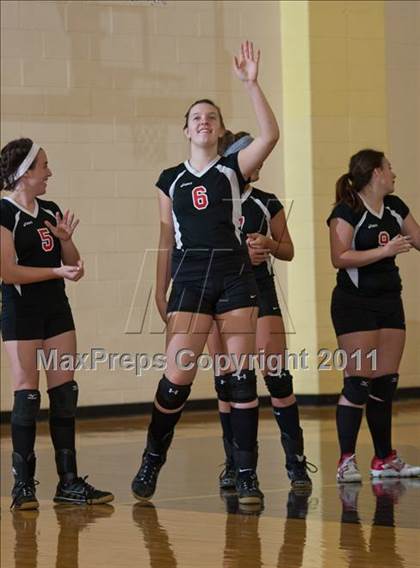 Thumbnail 3 in Waldron vs Edinburgh (IHSAA Volleyball Sectionals) photogallery.