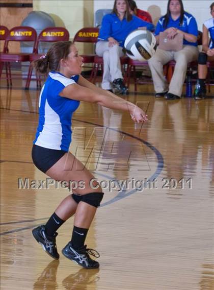 Thumbnail 3 in Waldron vs Edinburgh (IHSAA Volleyball Sectionals) photogallery.