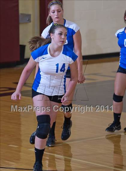 Thumbnail 2 in Waldron vs Edinburgh (IHSAA Volleyball Sectionals) photogallery.