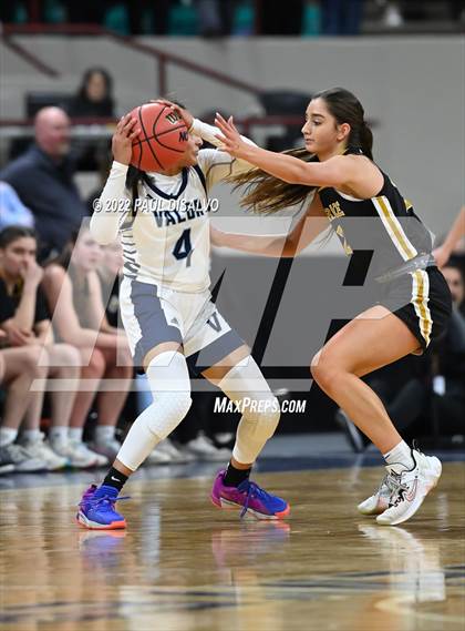 Thumbnail 1 in Arapahoe @ Valor Christian (CHSAA 5A Final Four) photogallery.
