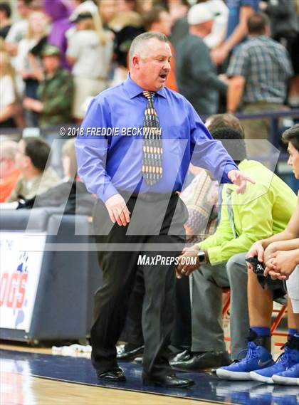 Thumbnail 2 in Celeste vs. Lindsay (UIL 2A Regional Semifinal) photogallery.