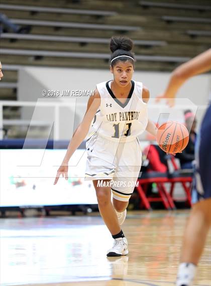 Thumbnail 3 in Johnson vs. Klein Oak (McDonald's Texas Invitational) photogallery.