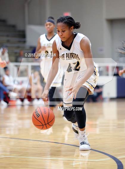 Thumbnail 1 in Johnson vs. Klein Oak (McDonald's Texas Invitational) photogallery.