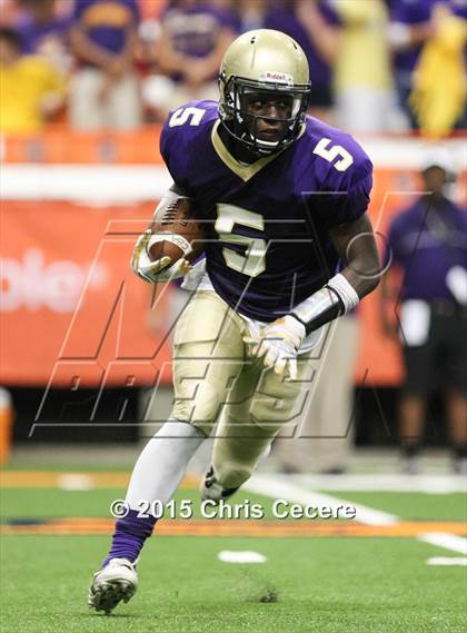 Thumbnail 2 in Aquinas Institute vs. Christian Brothers Academy photogallery.