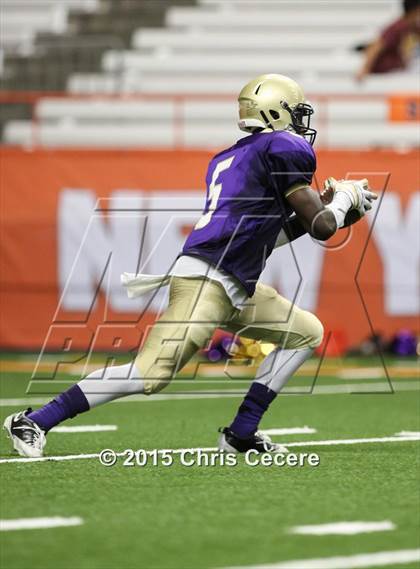 Thumbnail 1 in Aquinas Institute vs. Christian Brothers Academy photogallery.